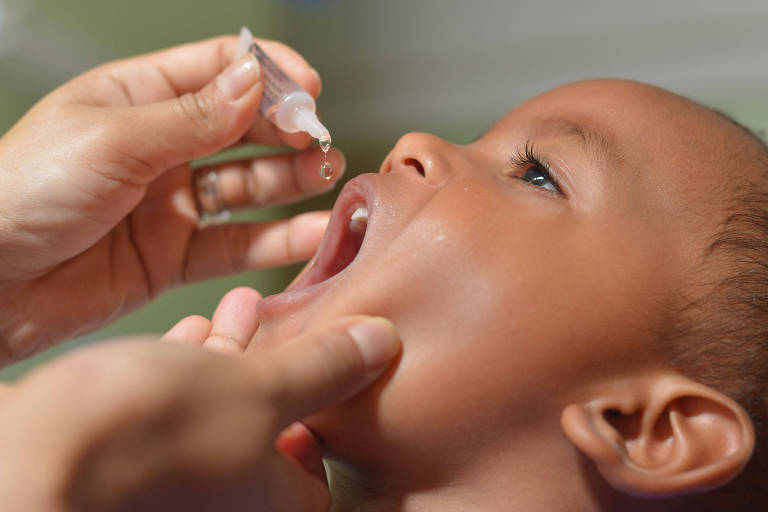 Vacinação contra pólio e sarampo tem início na cidade de São Paulo
