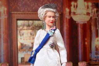 Boneca Barbie da rainha Elizabeth 2ª