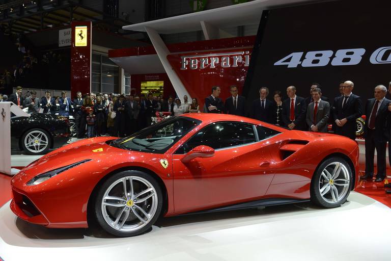 Ferrari ameaça processar salão de cabeleireiro do DF que usa seu nome -  09/06/2022 - UOL TAB