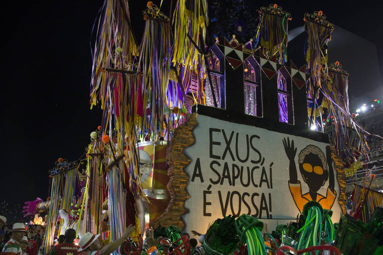 Desfile da escola de samba Grande Rio, no segundo dia do Grupo Especial na Marquês de Sapucaí