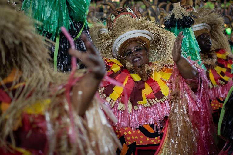 Desfile da escola de samba Grande Rio, no segundo dia do Grupo Especial na Marquês de Sapucaí
