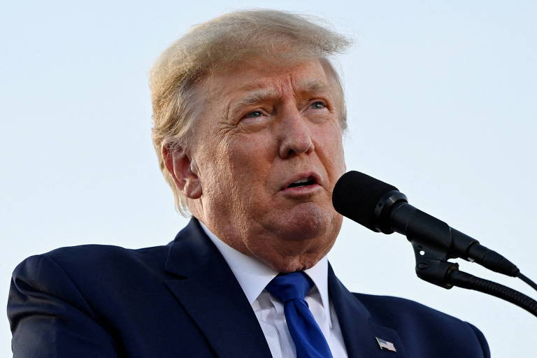 O ex-presidente dos EUA Donald Trump participa de comício em Ohio, nos EUA
