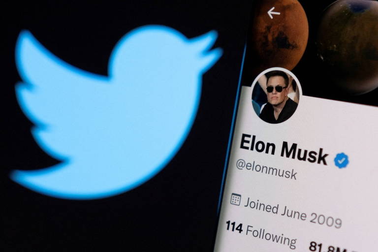 Conta do bilionário Elon Musk no Twitter junto do logo da empresa 
