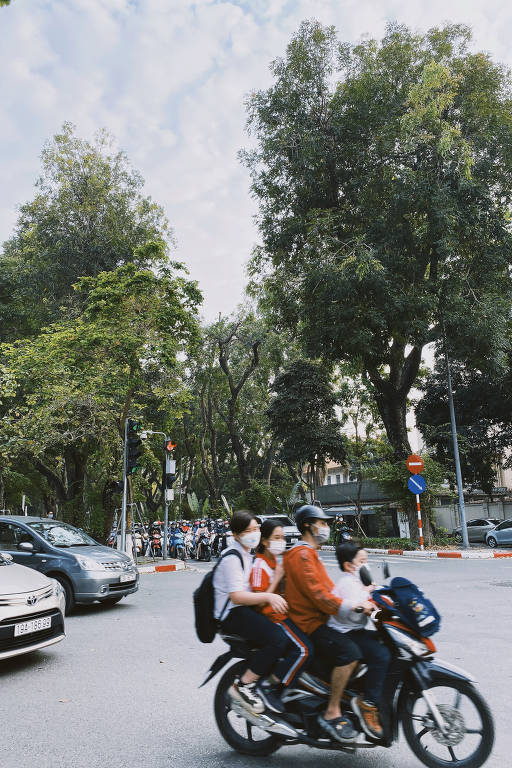 Números oficiais dizem que são 5 milhões de motos e 8 milhões de habitantes no Vietnã