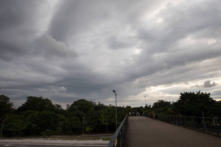Chove no litoral paulista, capital e Grande São Paulo nesta sexta (29)