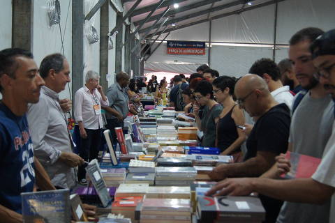 Edição presencial da II Feira do Livro da Unesp, em 2019