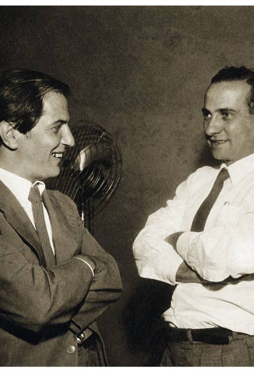 Os escritores Paulo Mendes Campos (à esq.) e Otto Lara Resende na década de 1940.