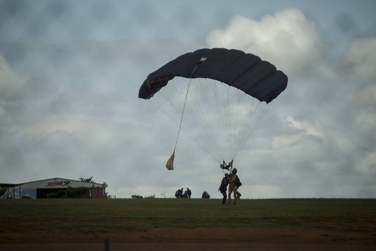 Centro de paraquedismo em Boituva, no interior paulista