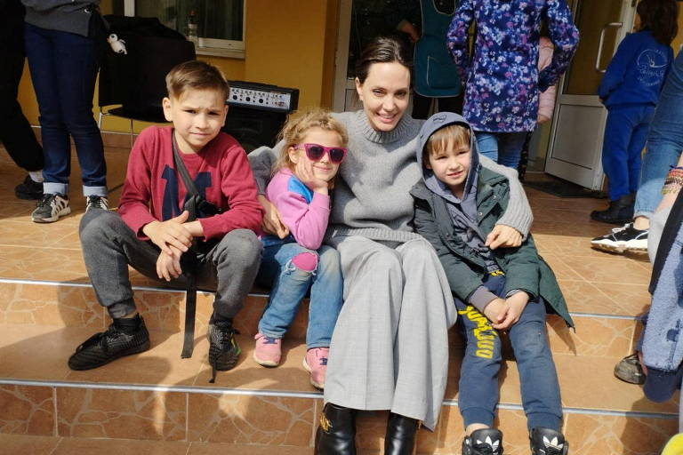 Angelina Jolie visita Lviv, na Ucrânia, como enviada especial do Acnur