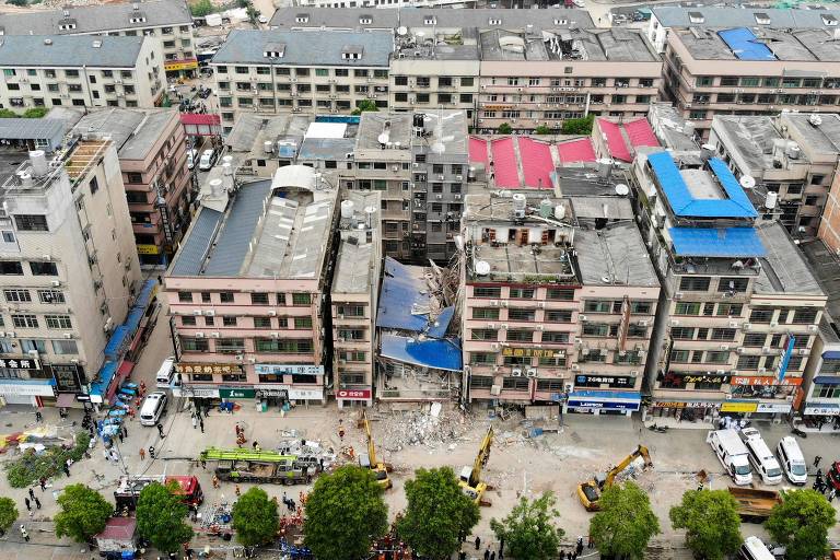 Prédio de oito andares que desabou em Changsha, na província de Hunan, na China