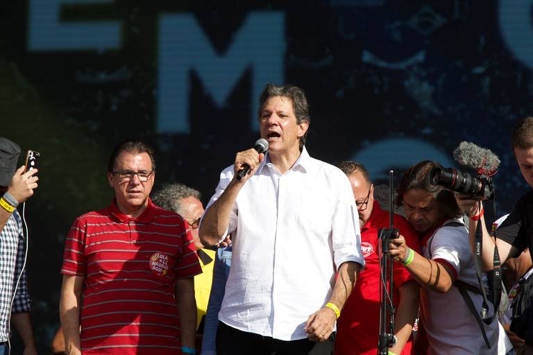 O ex-prefeito de São Paulo, Fernando Haddad, também falou durante a manifestação