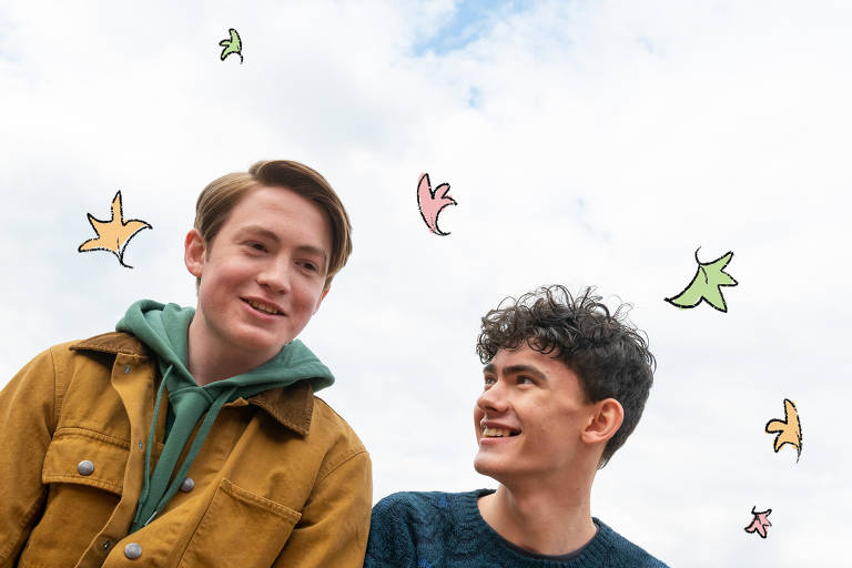 Cena de Heartstopper, seriado da Netflix protagonizado por casal gay