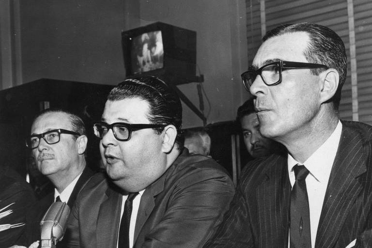 O período da sua gestão foi chamado 'milagre econômico' pela expansão dos negócios financeiros e construção de obras faraônicas, como a Rodovia Transamazônica, a ponte Rio-Niterói e a empresa binacional de Itaipu