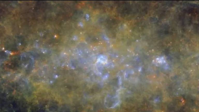 Formação de estrela, em foto de 2017 da Agência Espacial Europeia; é de uma 'nuvem inicial' de estrelas que vieram alguns dos principais elementos que compõem a vida na Terra