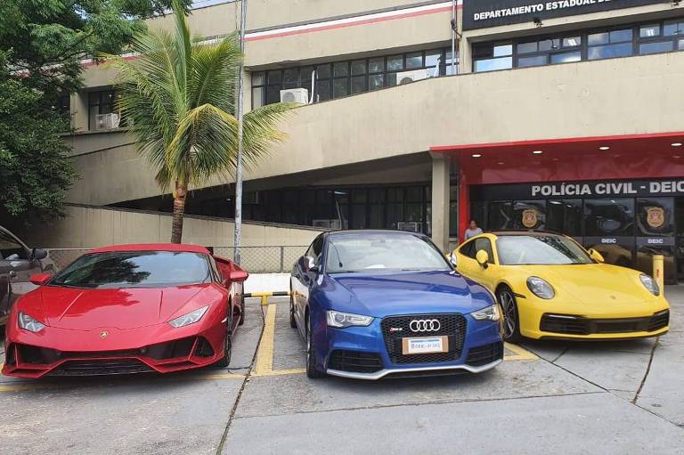 Polícia apreende Lamborghini, Porsche e carros de luxo em esquema suspeito de rifas