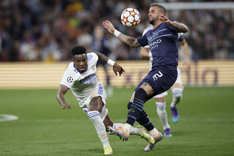 De olho na final da Champions, campeão Real Madrid goleia com hat-trick de  Vinícius Jr. e rebaixa o Levante - 12/05/2022 - UOL Esporte