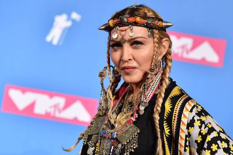 Madonna pede encontro com papa Francisco: 'Fui excomungada três vezes'