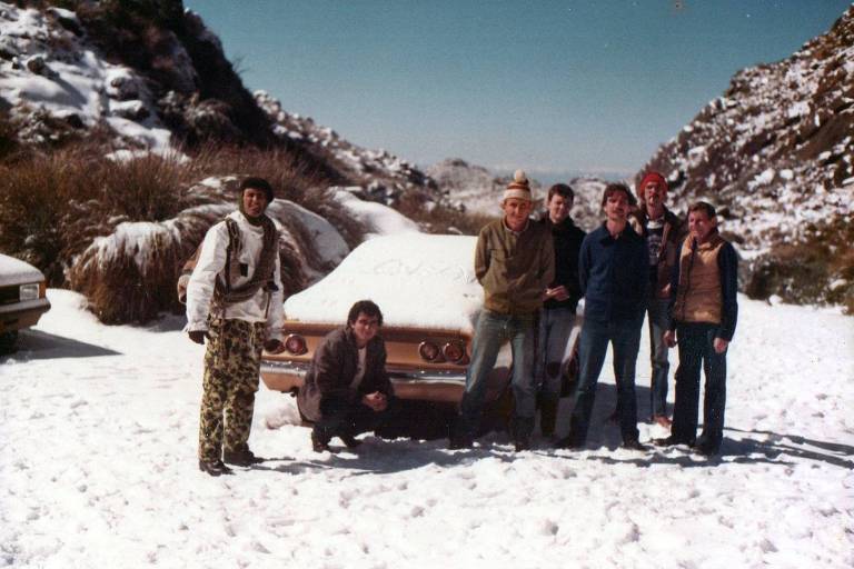 Grupo procura montanhistas perdidos em meio a nevasca na Parte Alta do Parque Nacional de Itatiaia, em 1985