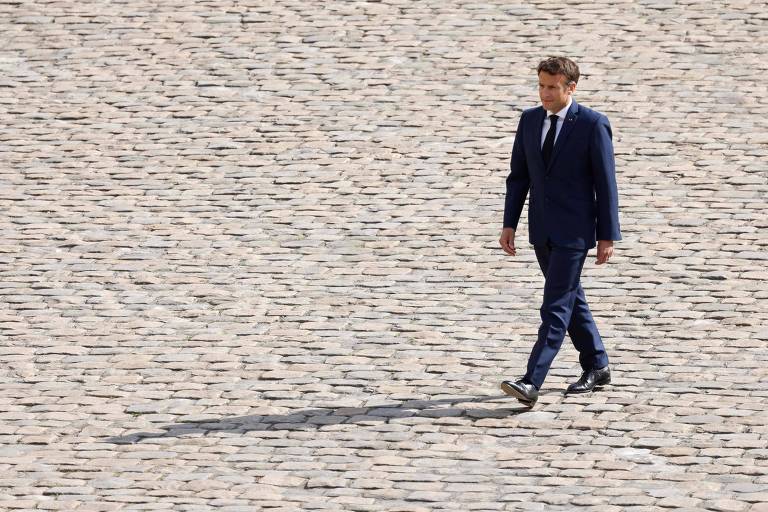 Macron inicia 2º mandato na França sob pressão para mudar mais do que o nome do partido