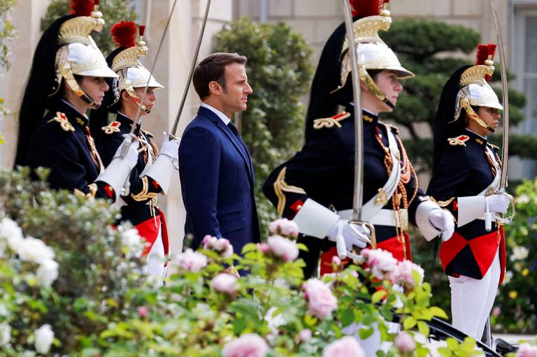 Emmanuel Macron toma posse de seu 2º mandato na França, em 2022