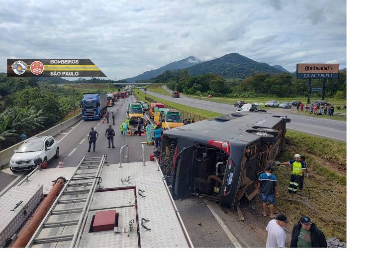 Cantor sertanejo Cristiano Araújo morre em acidente na estrada - Estradas