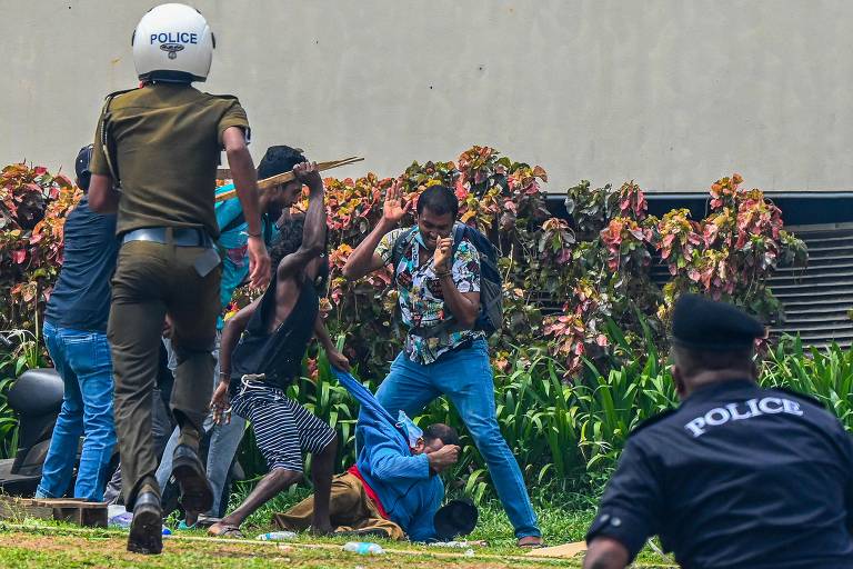 Confronto entre manifestantes no Sri Lanka em meio a grave crise econômica