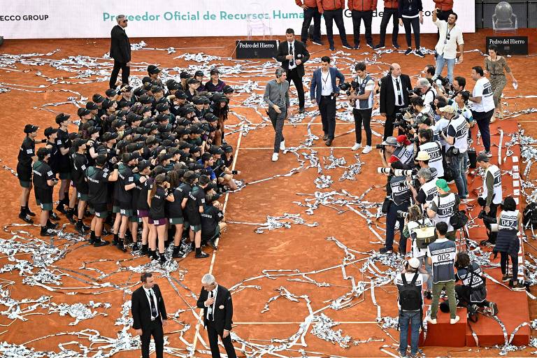 Carlos Alcaraz vence o ATP Tour de Madri e é apontado como sucessor de Nadal