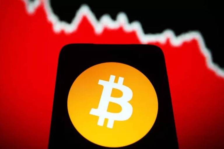 Bitcoin perde metade do valor em 6 meses: estamos vivendo um 'criptoinverno'?