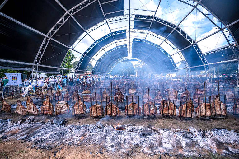 Cidade no PA tenta fazer 'maior churrasco do mundo' com 20 toneladas de carne