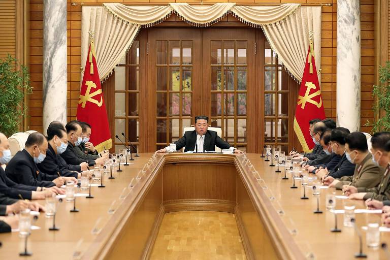 Coreia do Norte confirma 1ª morte por Covid e diz que 190 mil estão em tratamento