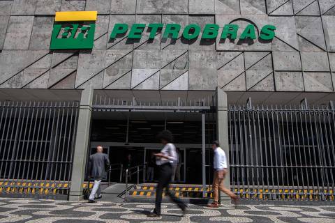 Privatização da Petrobras não garante preços mais baixos, dizem especialistas