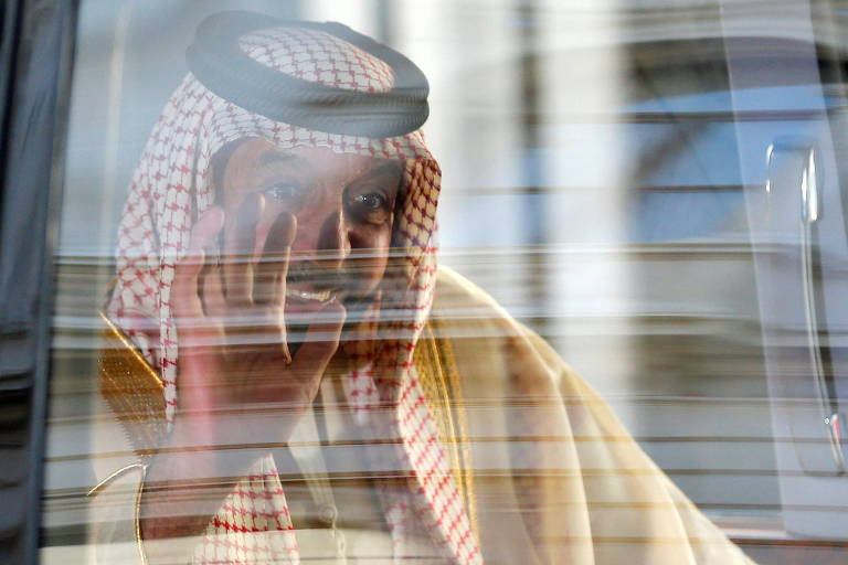Morre emir dos Emirados Árabes Unidos aos 73 anos