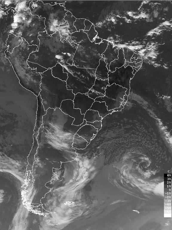 Imagem de satélite do ciclone na costa das regiões Sul e Sudeste nesta sexta (13) 