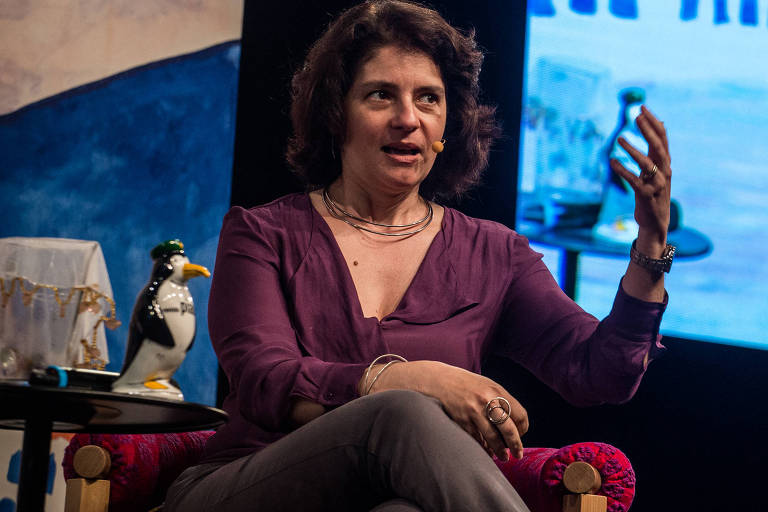 A neurocientista brasileira Suzana Herculano-Houzel fala em palestra