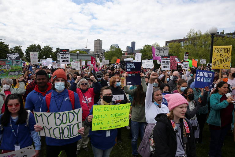 Ativistas pelo direito ao aborto iniciam 'verão de raiva' com protestos nos EUA