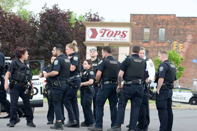 Ataque com arma de fogo deixa dez mortos em Buffalo, nos EUA