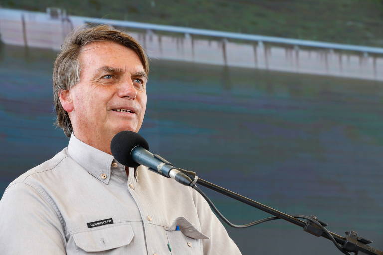 "Mais que desconfio, eu tenho convicção [de] que realmente tem fraude. As informações que nós tivemos aqui talvez a gente venha a disponibilizar um dia é que, em 2014, o Aécio ganhou as eleições, em 2018, eu ganhei em primeiro turno"

