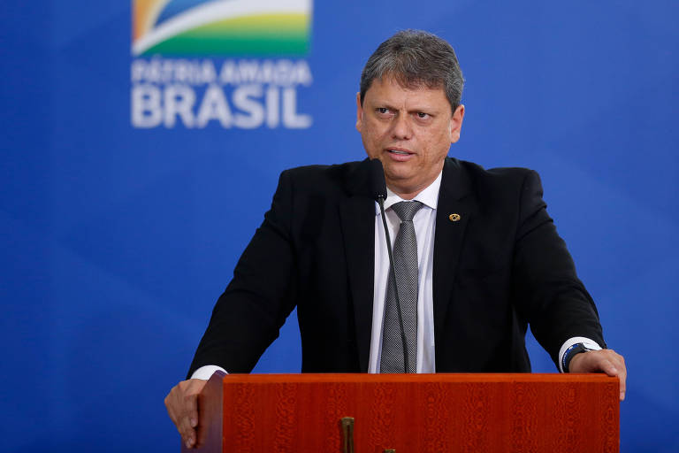 PF vai investigar mudança de domicílio eleitoral de Tarcísio para São Paulo