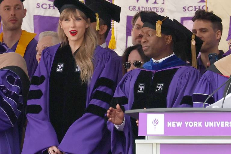 Taylor Swift chega ao estádio dos Yankees para discurso a formandos da Universidade de Nova York