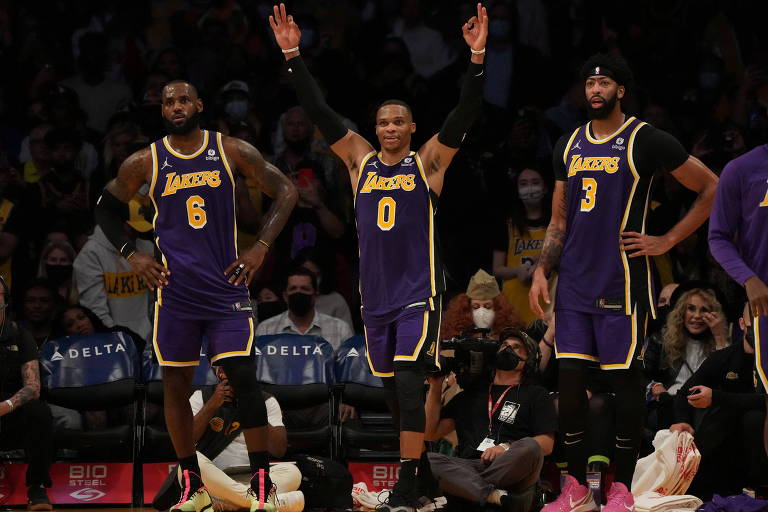 NBA vê sucesso de equipes feitas em casa e fracasso de 'supertimes'