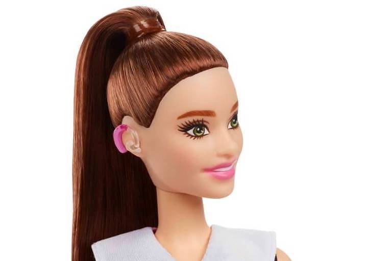 Barbie com aparelho auditivo será lançada pela Mattel