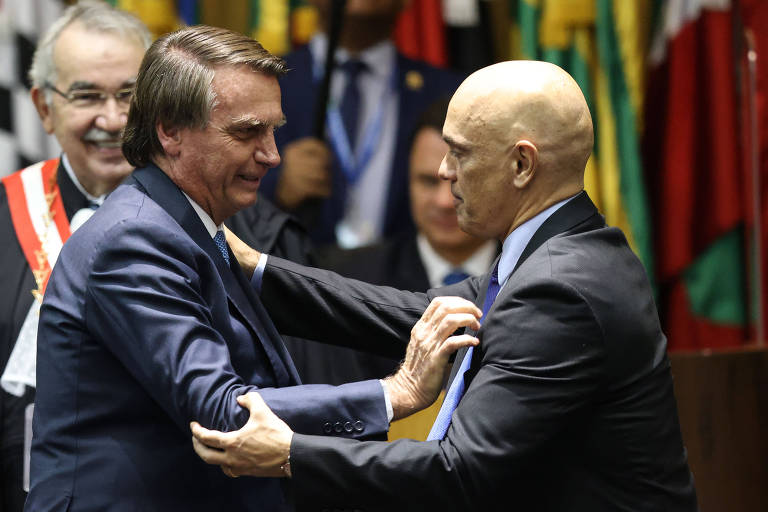 Bolsonaro e Alexandre de Moraes conversam a portas fechadas na casa de Arthur Lira