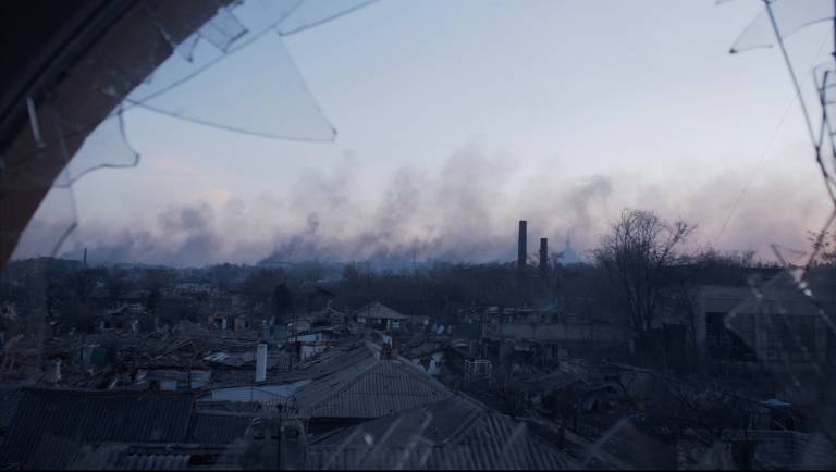 Veja cenas de 'Mariupolis 2', documentário que mostra cotidiano de pessoas comuns da Guerra da Ucrânia 