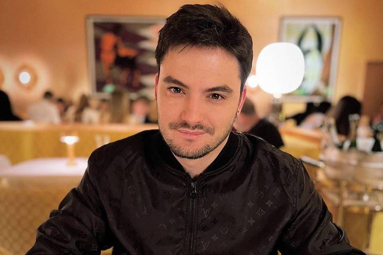 Felipe Neto retoma carreira de youtuber e anuncia nova equipe