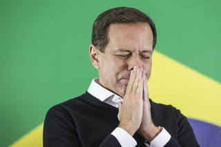 João Doria (PSDB) anuncia que desistiu de sua pré-candidatura ao Planalto
