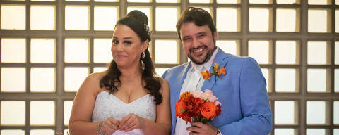 EXCLUSIVA PADI > Os noivos Odaílson (Thardelly Lima) e Deusa (Evelyn Castro)
