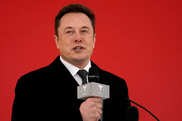 Elon Musk dá ultimato para que funcionários voltem ao trabalho presencial na Tesla, diz agência