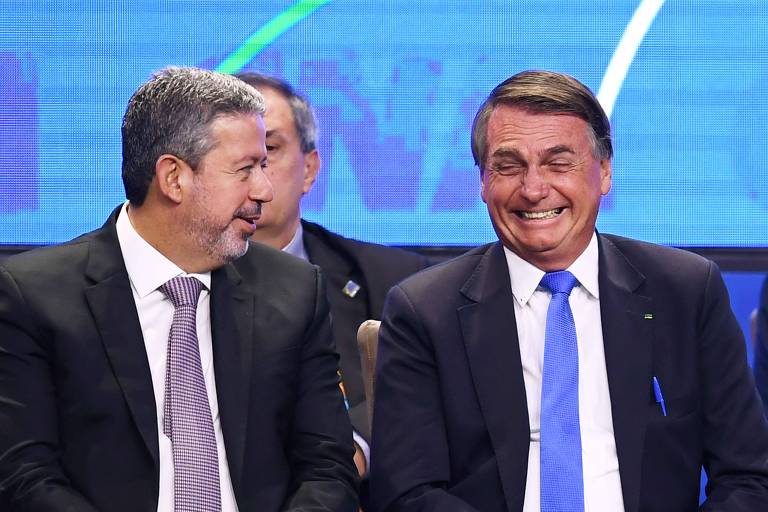 Presidente da Câmara, Arthur Lira (PP-AL), ao lado do presidente Jair Bolsonaro (PL)