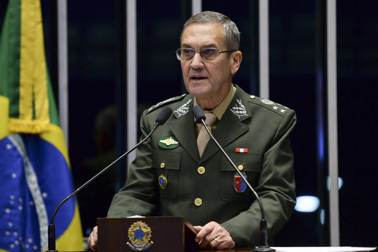 General Villas Bôas discursa no Senado