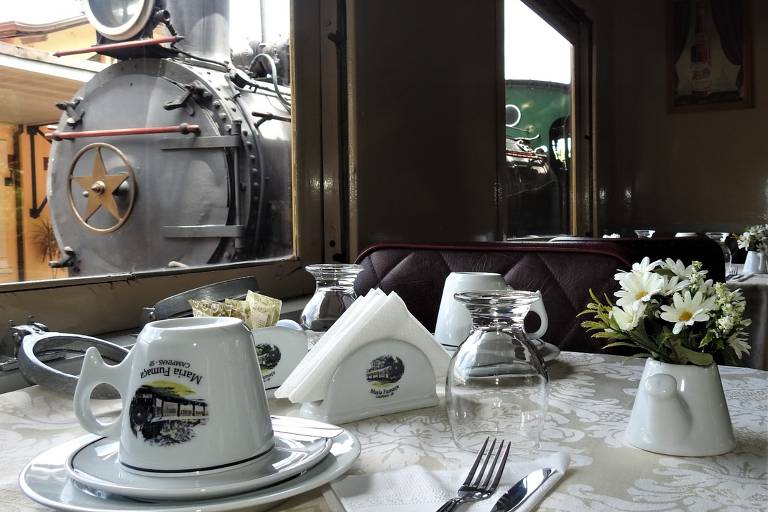 Vagão-restaurante da rota ferroviária entre Campinas e Jaguariúna
